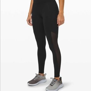 Lululemon Mastered in Motion tight